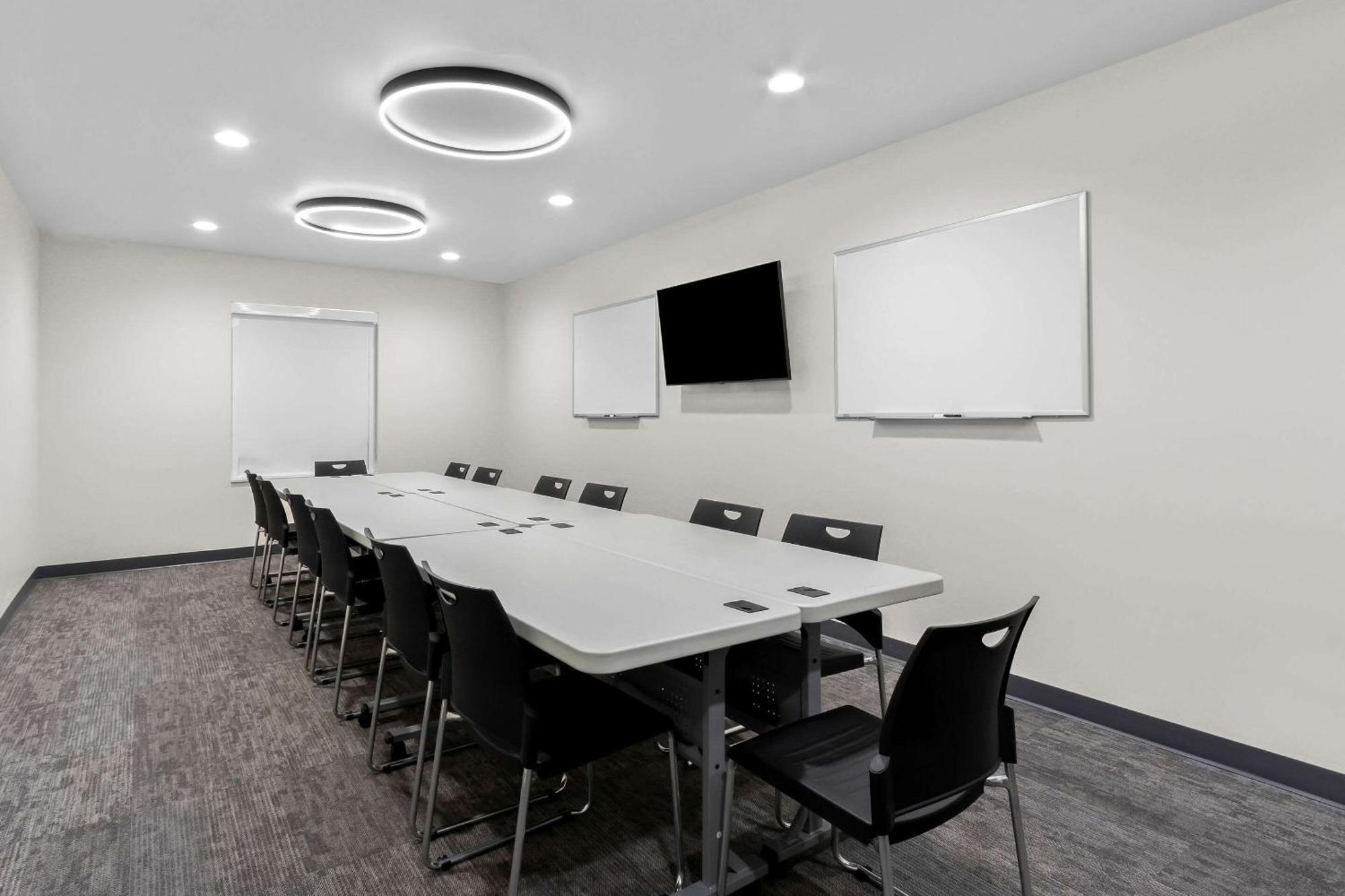 Everhome Suites Glendale Sports Entertainment District Экстерьер фото