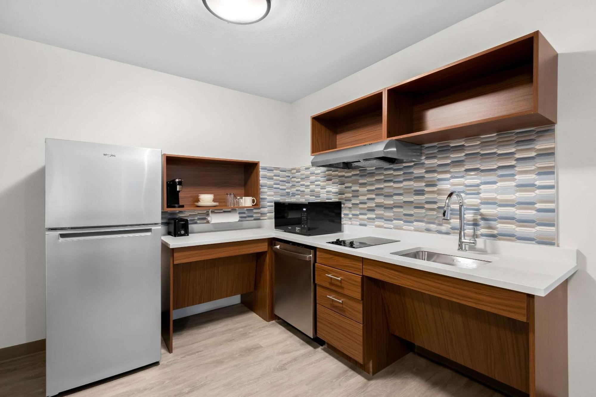 Everhome Suites Glendale Sports Entertainment District Экстерьер фото