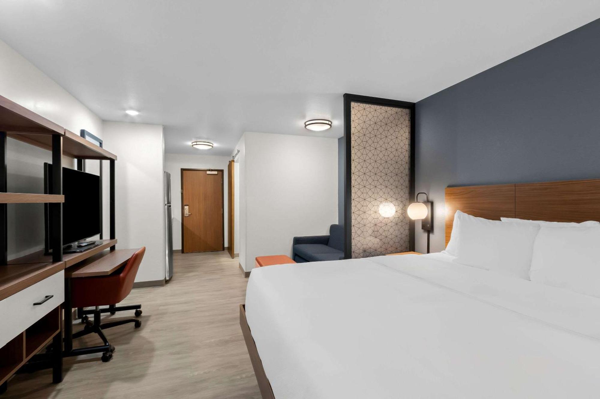 Everhome Suites Glendale Sports Entertainment District Экстерьер фото